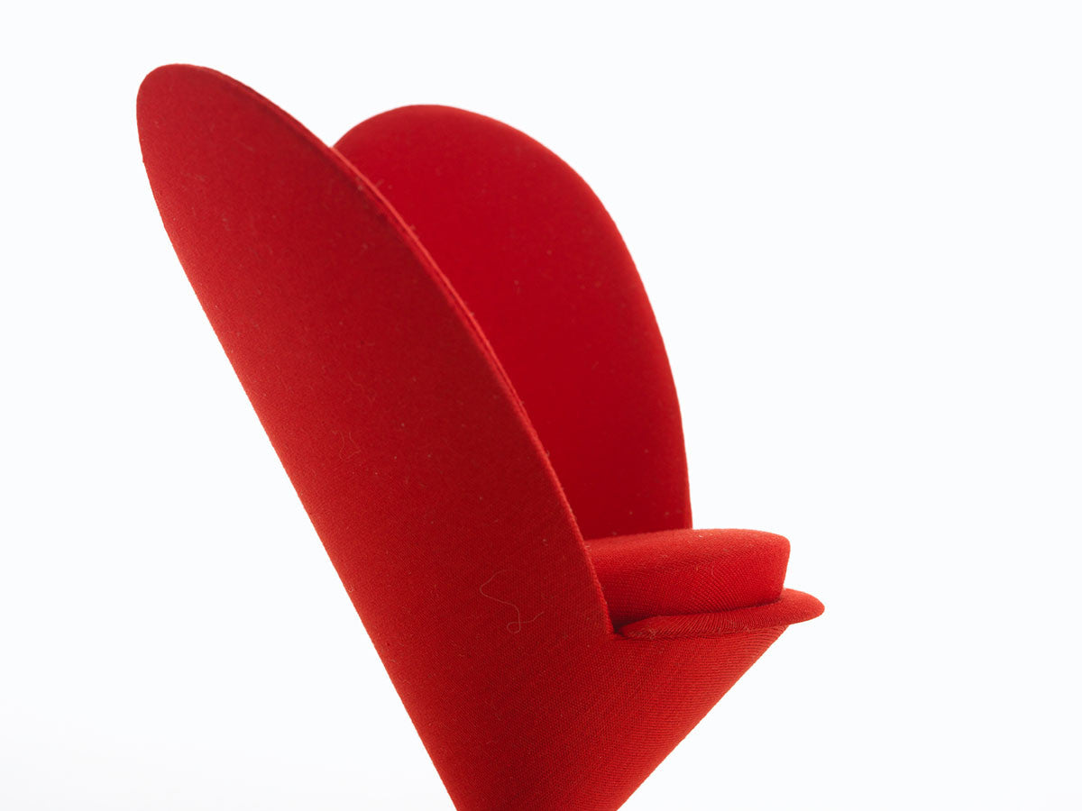 MINIATURES COLLECTION HEART-SHAPED CONE CHAIR