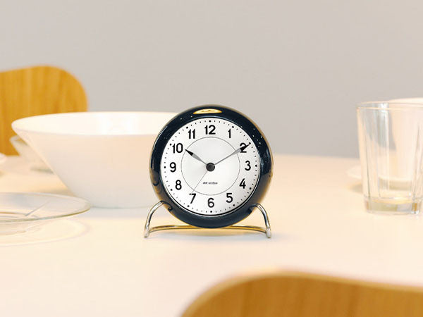 ARNE JACOBSEN STATION TABLE CLOCK_3