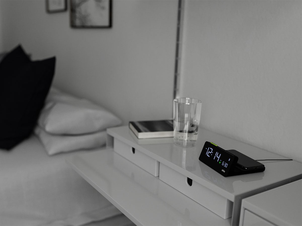 QI WIRELESS CHARGING DIGITAL ALARM CLOCK_12