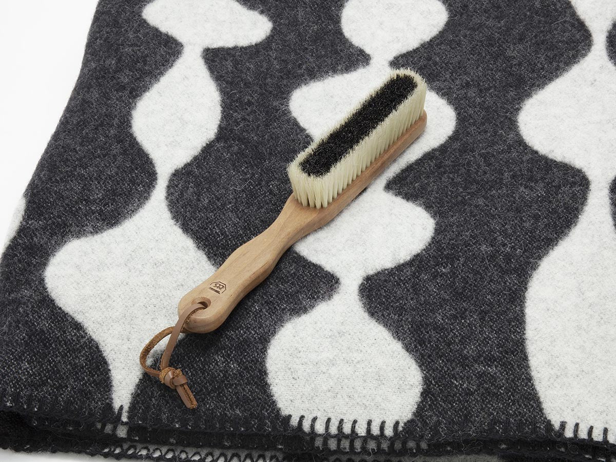 REDECKER CLOTHES CARE BRUSH FOR CASHMERE_8